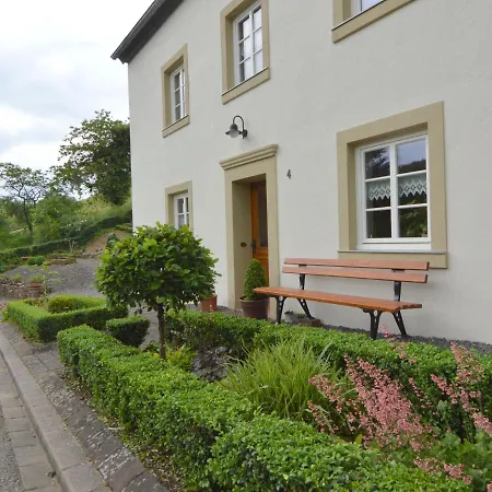 Апартаменты Modern In Germany Near Forest Plutscheid
