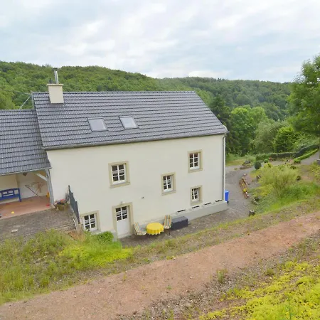 Апартаменты Modern In Germany Near Forest Plutscheid