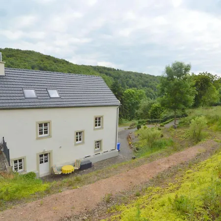 Апартаменты Modern In Germany Near Forest Plutscheid